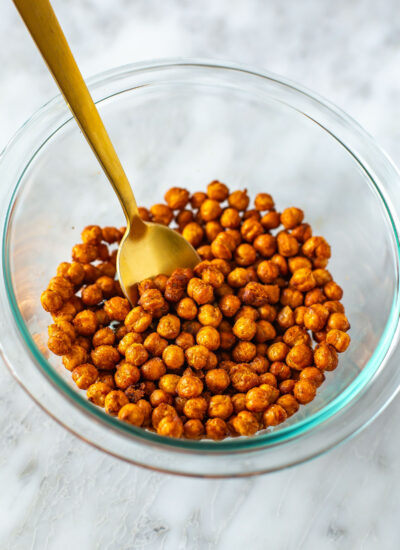 A bowl of crispy air fryer chickpeas.